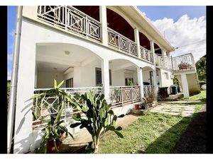 Vente appartement 4 pièces 117.5 m² à Le lorrain (97214)  220 000 €