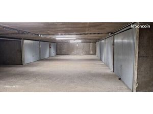 Box fermé 15m2 - proche Part-Dieu