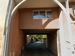 Terrain 258 m² à bâtir viabilisé clos de murs