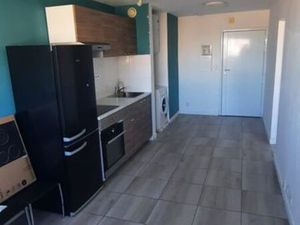 Deux pieces renovées