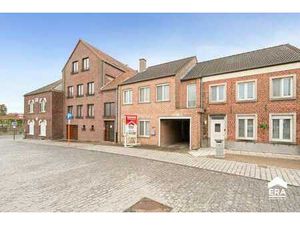 À rafraîchir  maison rurale avec jardin et garage