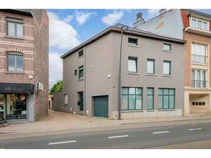 Maison agréable avec 3 chambres/2SDB/espace bureau/atelier.