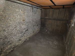 Belle cave de 8 m2 entièrement rénovée Paris 17ème