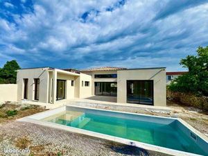 Maison neuve  Lançon Provence