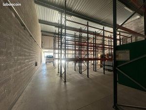 Local d'activité 506 m²