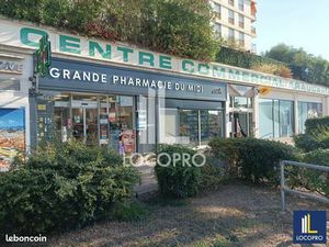 Local commercial 337 m²