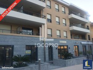 Local commercial 76 m²