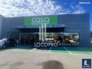 Local commercial 633 m²