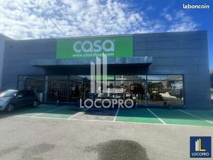 Local commercial 633 m²