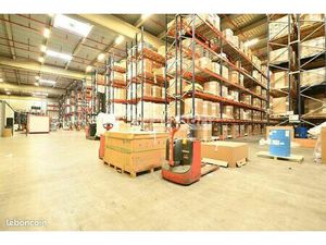 Local d'activité 3 876 m²