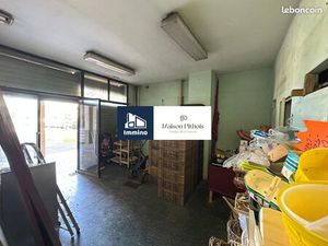 Local commercial 97 m² Marseille