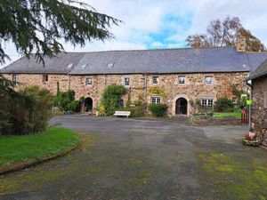 Vente Maison Piscine à La Roche-Jaudy (22450) : à vendre Piscine / 414m² La Roche-Jaudy