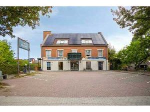 Handelspand met parking te koop in Diest