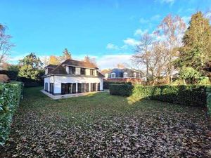 à proximité de la place Dumon (métro Stockel)!