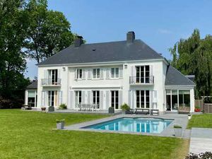 Superbe villa 5 chambres + studio et piscine extérieure