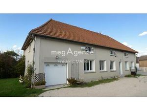 Maison familiale de 210 m² avec dépendances