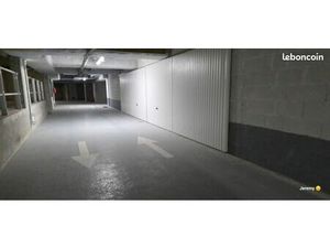 Parking/box 14 m² PARIS
