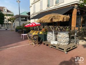 Vente locaux professionnels 45 m² à Maisons-Laffitte (78600)  187 000 €