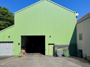 Location locaux professionnels à Bagneux (92220)  4 500 €