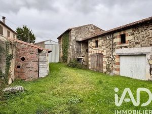 Vente parking 801 m² à Val en Vignes (79290)  19 000 €