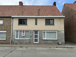 Te renoveren huis te koop in centrum Wielsbeke