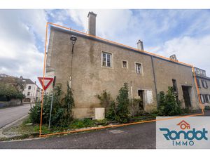 MAISON DE VILLAGE 6 PIECES/4 CHAMBRES/136 M2