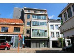 RIANT APPARTEMENT MET GROOT TERRAS EN 3 SLAAPKAMERS