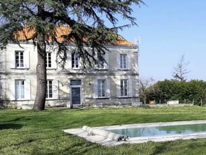 Vente Maison Piscine à Cercoux (17270) : à vendre Piscine / 280m² Cercoux