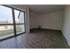 Location appartement  m² T-2 à Saint-Pierre-des-Corps  575 €