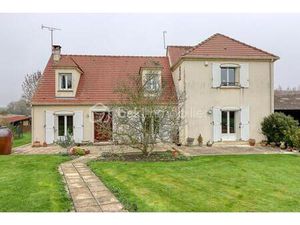 Grande maison familiale (8 pièces / 4 Chambres) à 5 minutes de Savignies – 15 minutes de B