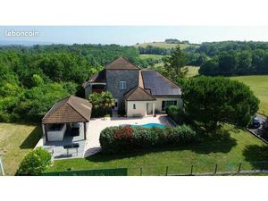 Pavillon avec piscine de 207 m2