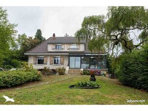 Pavillon 5 pièces 196 m²