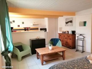 Studio meublé disponible au 20 novembre