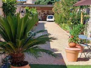 Maison de 105 60 m² à Dions