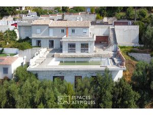 Villa contemporaine à achever avec ascenseur et vue panoramique
