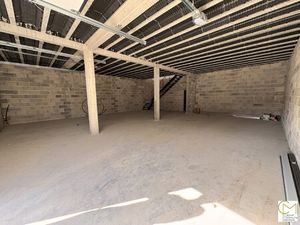 Entrepôt neuf à Montussan