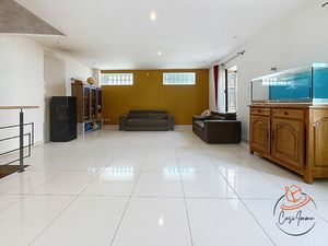 Maison de ville Saint Genis Pouilly 5 pièce(s) 200 m2