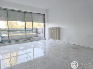 À Roussillon  grand appartement à acheter 127000 €