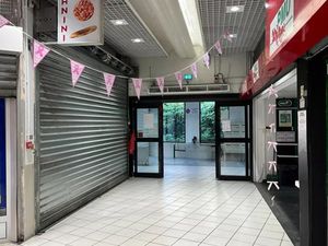 Local commercial 3 pièces 168 m² à vendre / acheter ris-orangis 91130 ? | ERA Immobilier