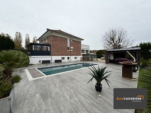 Maison familiale de 230 m²  Terrain arboré de plus de 20 000 m² à Villiers-sur-Morin (7758