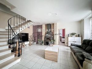 Vente maison 7 pièces 155 m² à Longueville (77650)  159 000 €