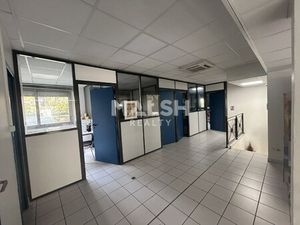 Location Local commercial 115m²