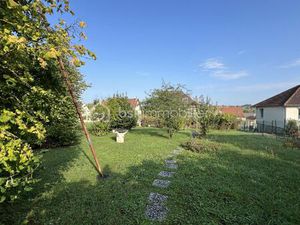 Terrain de 1 147 m² à Breuillet