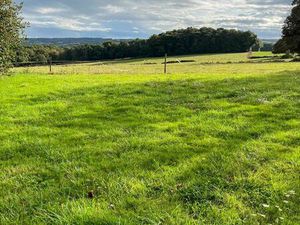 Terrain constructible de 694m² à Guillac