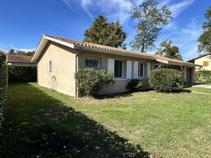 Location Maison 10 pièces 112m² ST MEDARD EN JALLES 33160