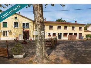 Vente immeuble 242 m² Saint-Claud (16450)