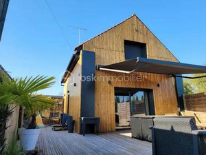 Immeuble de 216 m² à Dreuil-Les-Amiens