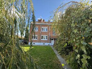 Vente maison 10 pièces  182.00m²  Éperlecques