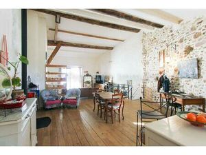 Au coeur du charmant village de Bedoin Maison de village entièrement rénovée de 120 m²...