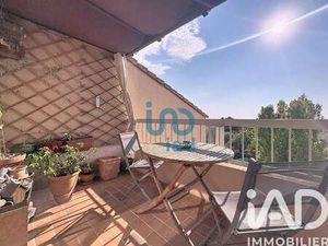 Vente Appartement 3 pièces à Sanary-sur-Mer (83110) : à vendre 3 pièces / 65m² Sanary-sur-